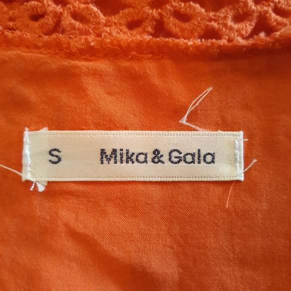 Mika & Gala lace cold shoulder dress small *D - Picture 3 of 5